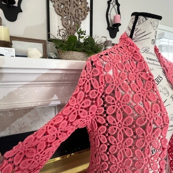 Neiman Marcus exclusive lace open jacket. - Picture 9 of 12